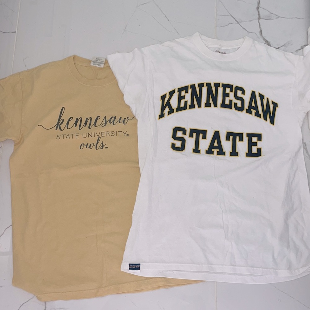2 Medium KSU shirts. Lightly work. Comfort colors and jansport